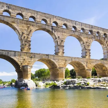 Correspondances La Colette Pont Du Gard Villa Fournes Exterior photo